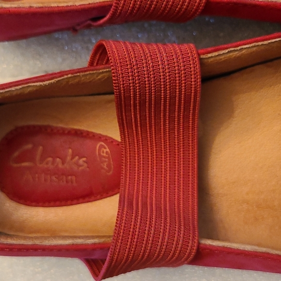 Clarks Artisan UK Unloop Shoes - Picture 4 of 10